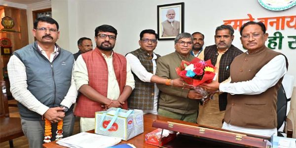 मुख्यमंत्री साय से वीर शहीद दीपक भारद्वाज स्मृति समिति के सदस्यों की सौजन्य मुलाकात