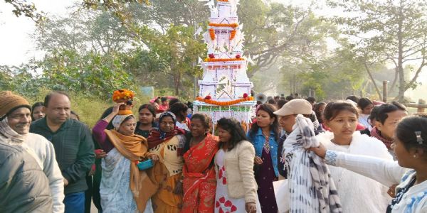 मकर स्नान को लेकर शिलावती, कंसावती और अजय नदी में उमड़ा जनसमूह