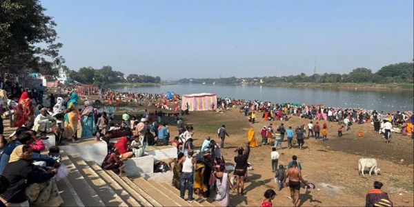 मंडलाः मकर संक्रांति पर पवित्र स्नान के लिए घाटों पर रहे सुरक्षा के कड़े इंतजाम