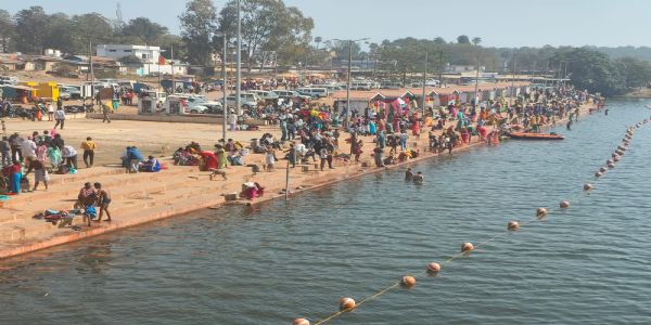 सूर्यदेव हुए उत्तरायण: दो दिन तक मनेगा संक्रांति उत्सव, हजारों श्रद्धालुओं ने नर्मदा में लगाई डुबकी