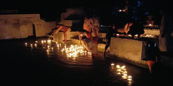 ऐतिहासिक धौंसा मंदिर के गोपाल सागर में भव्य दीपोत्सव