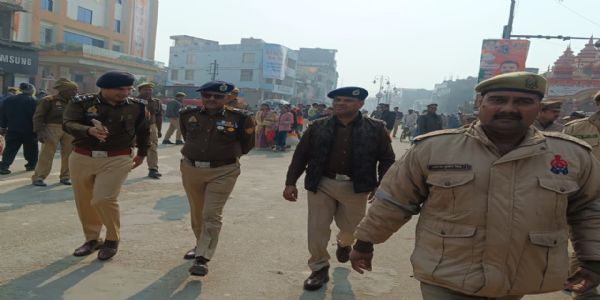 खिचड़ी मेले को लेकर गोरखनाथ मंदिर की सुरक्षा व्यवस्था का आला अधिकारियों ने लिया जायजा