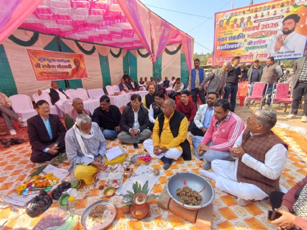 भूमिपूजन करते सदर विधायक