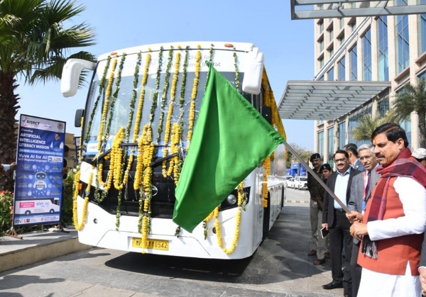 मुख्यमंत्री डॉ. मोहन यादव ने फ्यूचर स्किल्स फॉर एआई पावर्ड भारत के लिए कौशल रथ को झंडी दिखाकर रवाना किया