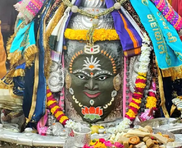 भस्म आरती में भगवान महाकाल का विशेष श्रृंगार