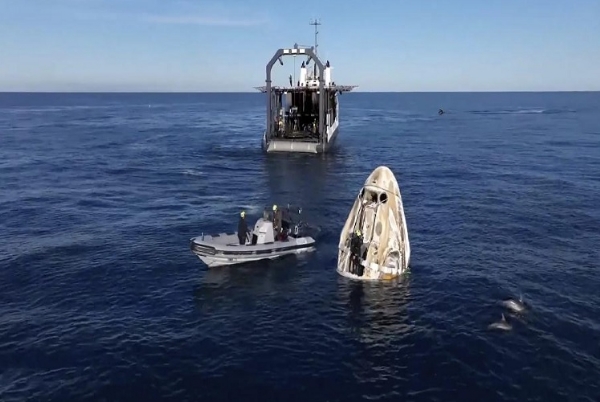 अंतरिक्ष मिशन समय से पहले समाप्त, स्पेसएक्स कैप्सूल की सुरक्षित समुद्री लैंडिंग