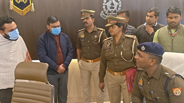 गिरफ्तार आरोपी 1 गिरफ्तार आरोपी 1