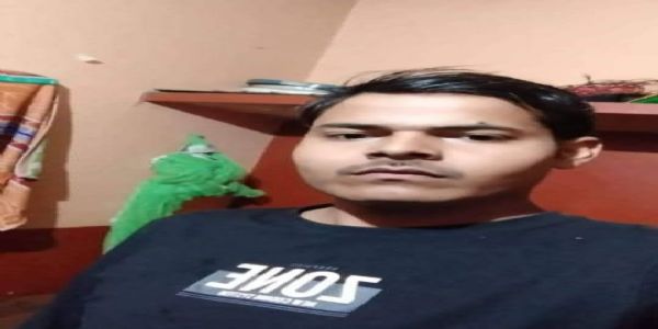 आवारा सांड़ के टकराने से बाईक सवार दो दोस्तों की मौत