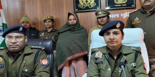 चोरी की 50 हजार की नकदी के साथ एक आरोपित महिला गिरफ्तार