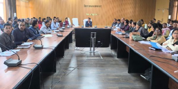 अनूपपुर: विद्यार्थियों को गणित एवं विज्ञान विषय चयनित करने हेतु किया जाए प्रेरित- कलेक्टर