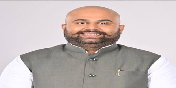 श्री बागेश्वर धाम के पीठाधीश्वर की हनुमंत कथा में पहली आरती करेंगे सफाई कर्मी