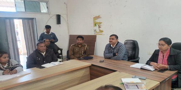 एसआईआर की पूर्व तैयारी को लेकर हुई समीक्षा बैठक