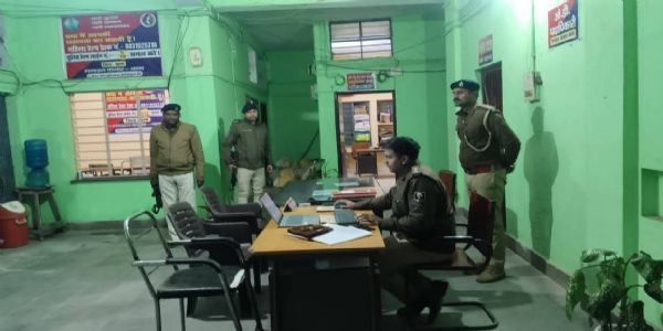 नगर, भगवान बाजार और कोपा थाने का एसएसपी ने किया औचक निरीक्षण