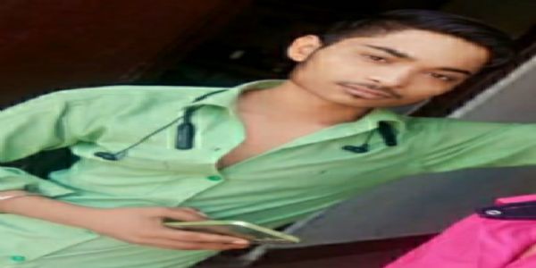 बैल गाड़ी से टकराकर बाइक सवार किसान पुत्र की मौत