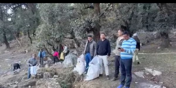 सेम मुखेम मेले के बाद चला विशेष स्वच्छता अभियान