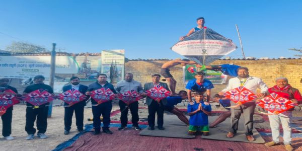 पतंग उड़ाते समय कांच या नायलॉन के मांझे का प्रयोग न करें : अखिलेश