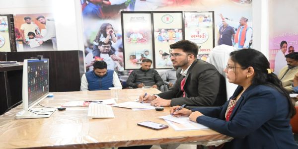 बलौदाबाजार : कलेक्टर ने की पंचायत एवं ग्रामीण विकास विभाग के कार्यों की समीक्षा