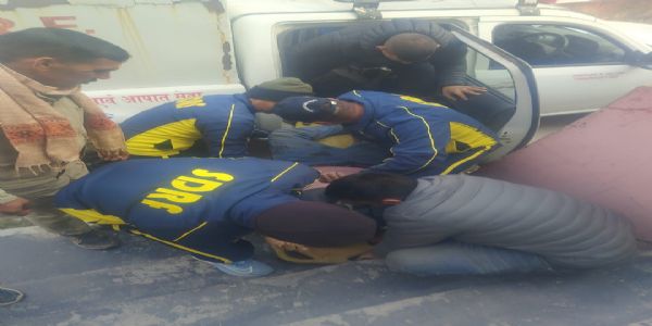 भटवाडी़ में ट्रेक्टर दुर्घटना, दो लोग घायल