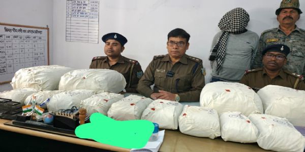 तस्करी के लिए ले जा रहे 48.1 किलो गांजा के साथ एक गिरफ्तार