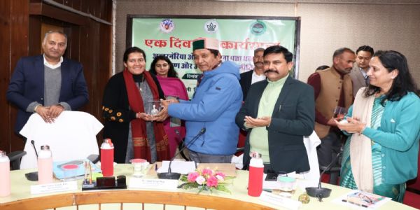 बागवानी उत्पादों के बेहतर विपणन के लिए सहकारी समितियों का होगा सुदृढ़ीकरण: जगत सिंह नेगी