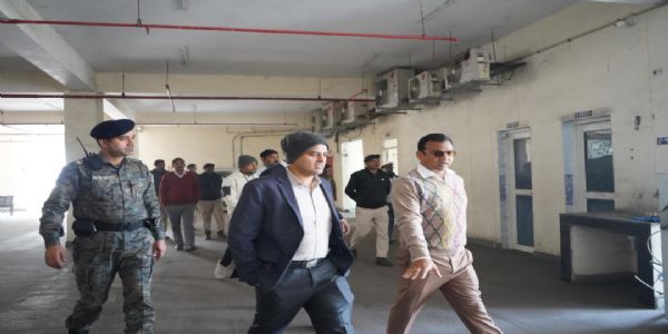 उपायुक्त ने किया डीएम लाइब्रेरी का निरीक्षण, 25 फरवरी से शुरू होगी शुरू