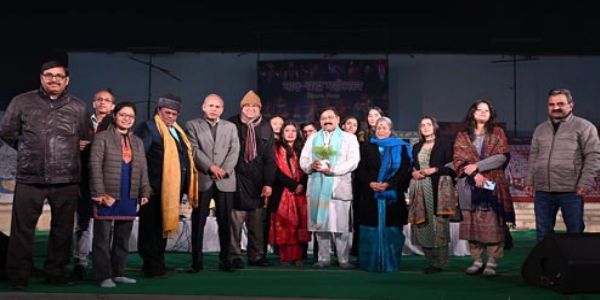 नाद-ब्रह्म महोत्सव के शिल्प मेले में मनोज गुप्ता के भजनों और गीतों ने श्रोताओं को किया मंत्रमुग्ध