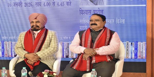 ऐतिहासिक उपन्यास लिखना एक चुनौती है - विश्वास पाटील