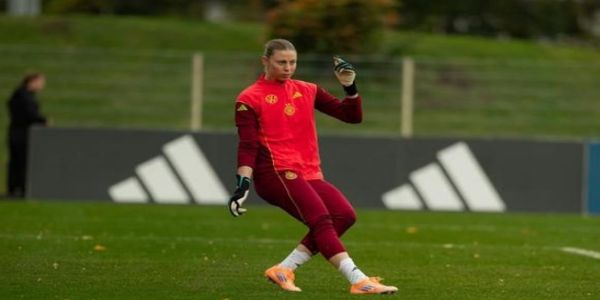 लिवरपूल की गोलकीपर राफाएला बॉर्गग्राफे