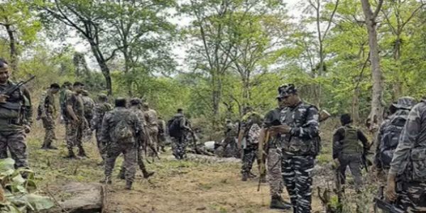 मुठभेड़ की फाईल फाेटाे