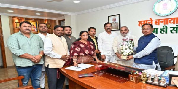 मुख्यमंत्री विष्णुदेव साय से जिला साहू संघ के प्रतिनिधिमंडल की सौजन्य मुलाकात