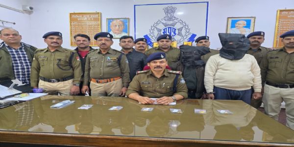 मप्र रेलवे पुलिस ने ट्रेनों में चोरी एवं रेलवे संपत्ति चुराने वाले आरोपियों को किया गिरफ्तार