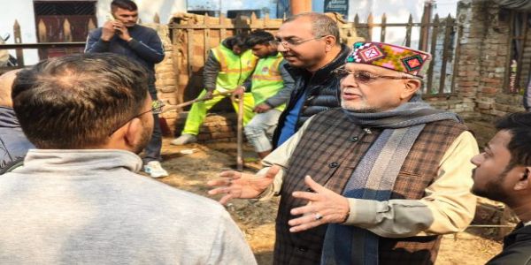 डायमंड डेरी कॉलोनी में अवैध कब्जे से मुक्त हुई जमीन पर बनाया जाय ओपन जिम : सुरेश खन्ना