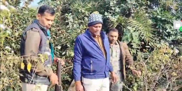 रजौली के कोलवा जंगल में शराब माफियाओं पर करारा प्रहार,6 भट्ठियां ध्वस्त