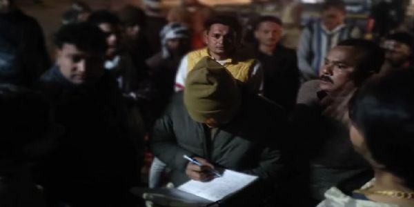 ट्रेवल्स ऑफिस में संचालक पर जानलेवा हमला, फायरिंग से मचा हड़कंप