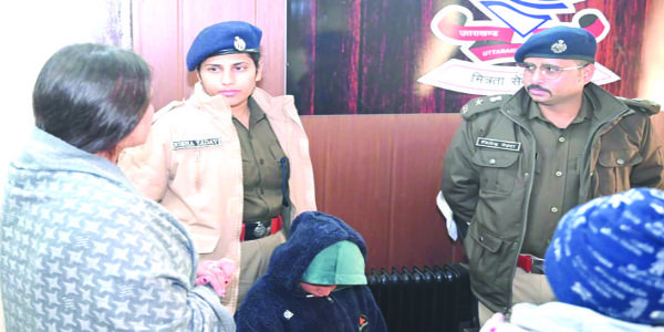 जम्मू-कश्मीर के दो छात्रों को रेस्क्यू कर परिजनों को सौंपा