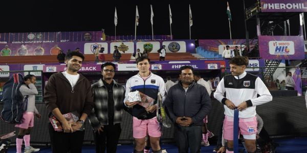 हॉकी इंडिया लीग (मेंस) में ख‍िलाडी हुए सम्‍मानित