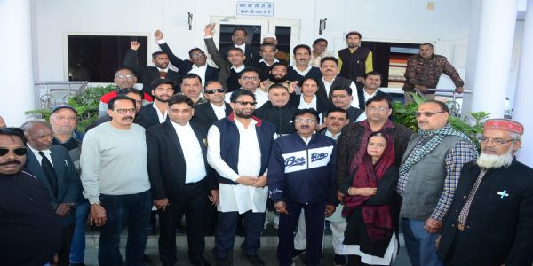 जो काम अंग्रेज़ी हुकूमत भी नहीं कर पाई, वह आज की सरकार कर रही : प्रदीप जैन आदित्य