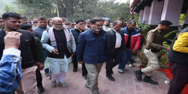 प्रशांत किशोर ने जहानाबाद की पीड़िता के परिजनों के साथ एसएसपी से की मुलाकात