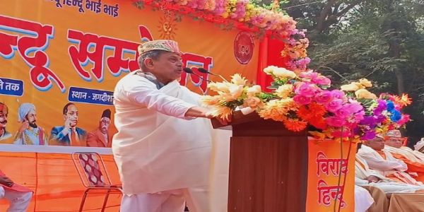 सरकार्यवाह दतात्रेय सम्बोधित करते हुए दरभंगा के लगमा गांव में