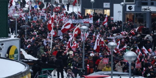 ग्रीनलैंड पर ट्रंप के बयानों के खिलाफ डेनमार्क और नूक में हजारों लोग सड़कों पर उतरे