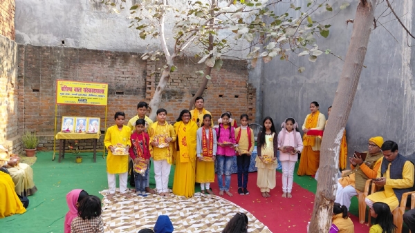 पुरस्कार से सम्मानित हुए बाल संस्कारशालाओं के विद्यार्थी