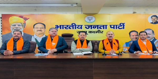 भाजपा पंचायती राज और सहकारी प्रकोष्ठों की बैठक पार्टी मुख्यालय में हुई