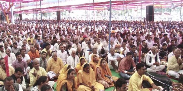 पहले माता-पिता के मकान छोटे, मन बड़ा था, आज बच्चों केे मकान बडे़, मन छोटा है
