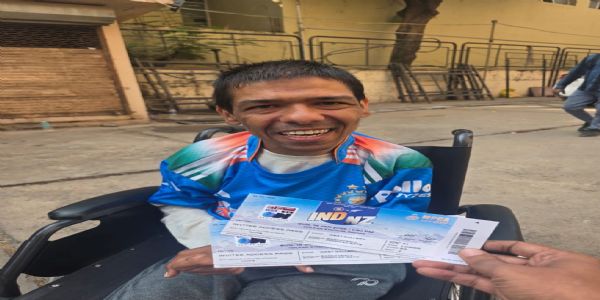 बमनापाति के अभिषेक को मिला इंदौर वन-डे क्रिकेट मैच देखने का मौका