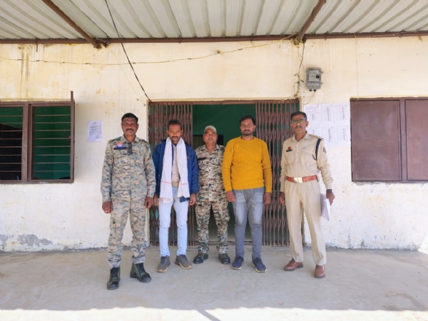 दो आरोपित गिरफ्तार। दो आरोपित गिरफ्तार।