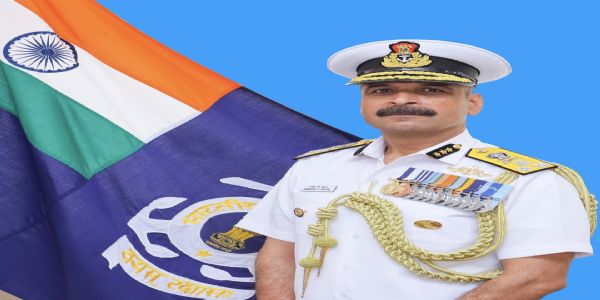 एडीजी एम.वी. पाठक कोस्ट गार्ड कमांडर