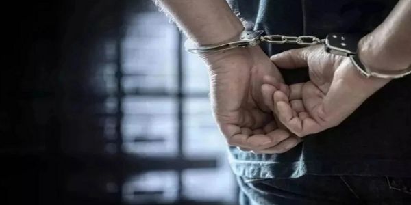 गिरफ्तार (प्रतीकात्मक तस्वीर)