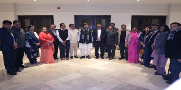 गर्वी गुजरात भवन में भारतीय भाषा और साहित्य संगम द्वारा विश्व पुस्तक मेला में भाग लेने आए साहित्यकारों के सम्मान में आयोजित कार्यक्रम में  केंद्रीय कानून एवं न्याय मंत्री अर्जुन राम मेघवाल