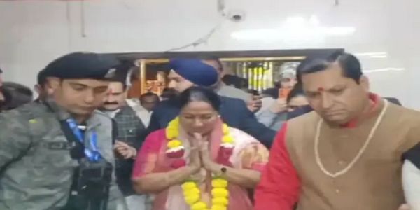 दिल्ली की मुख्यमंत्री रेखा गुप्ता पहुंची दतिया