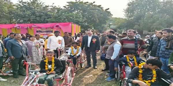 दिव्यांगता कमजोरी नहीं,आत्मविश्वास से अवसर में जा सकता है बदला : राजेश कुमार पाण्डेय